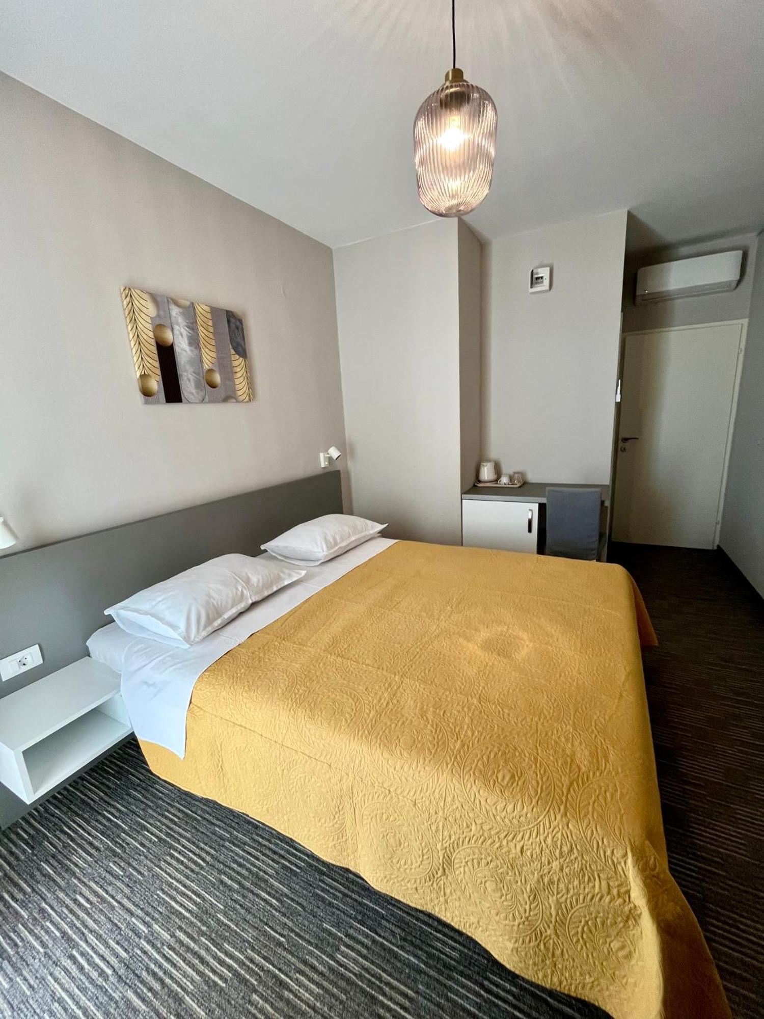 Bed&Breakfast Nada ปริฟลากา ภายนอก รูปภาพ