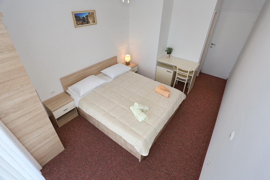 Bed&Breakfast Nada ปริฟลากา ห้อง รูปภาพ